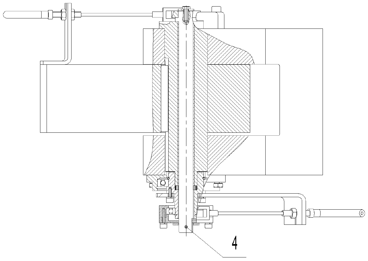 Traction seat structure capable of transmitting brake force