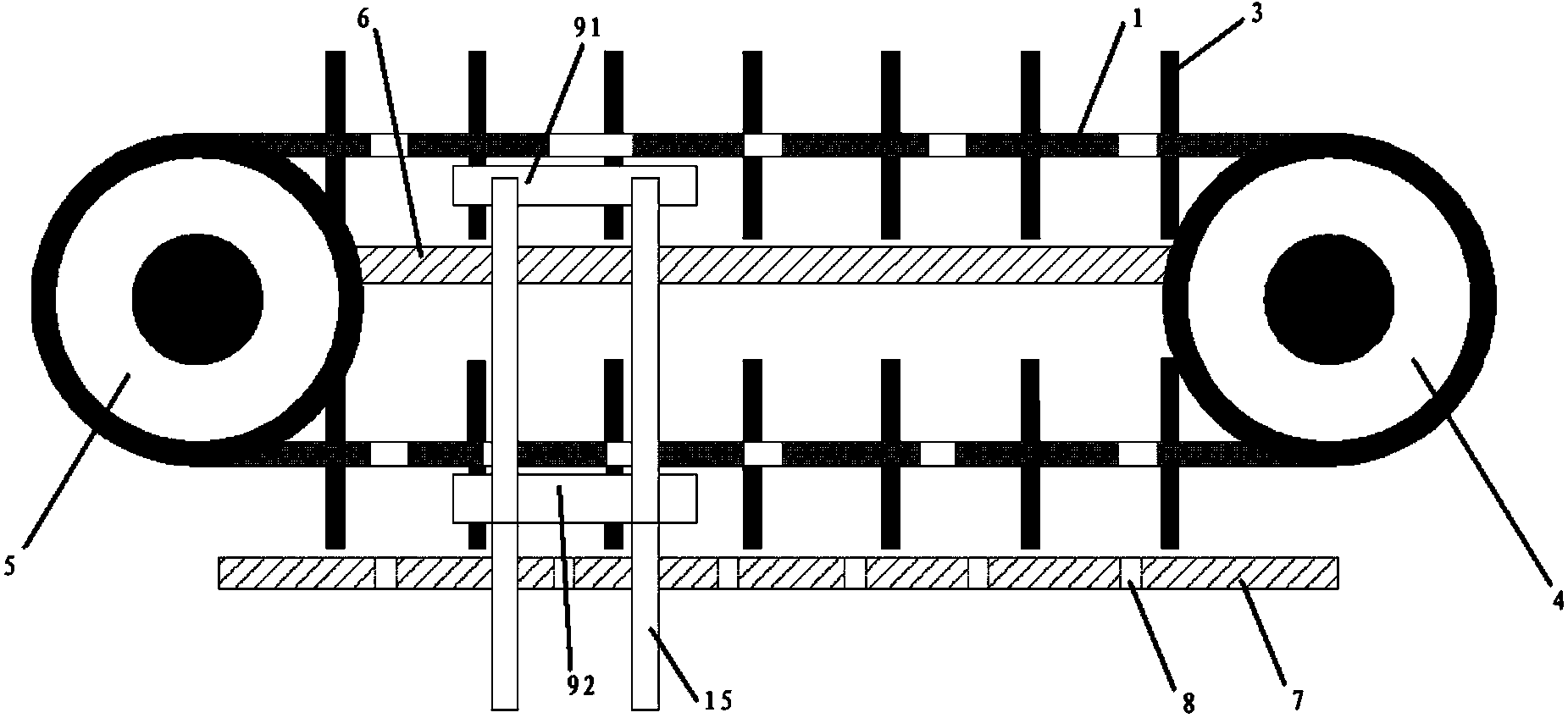 Rake-toothed biomass material conveying device