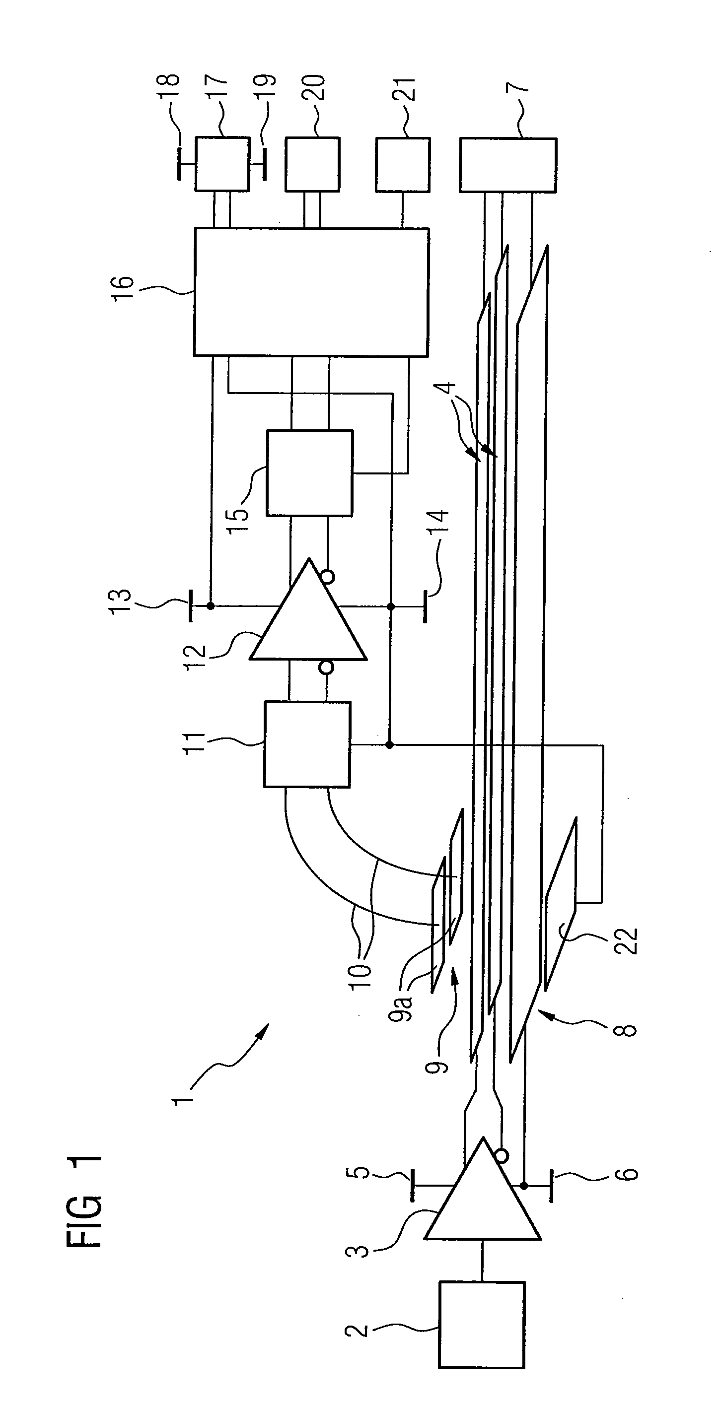 Contactless transmission of a differential signal between a transmitter and a receiver