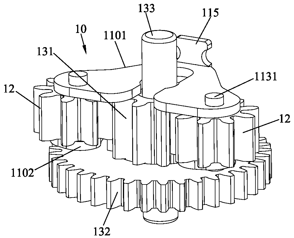Clutch structure capable of automatically regulating center distance and speed reducer