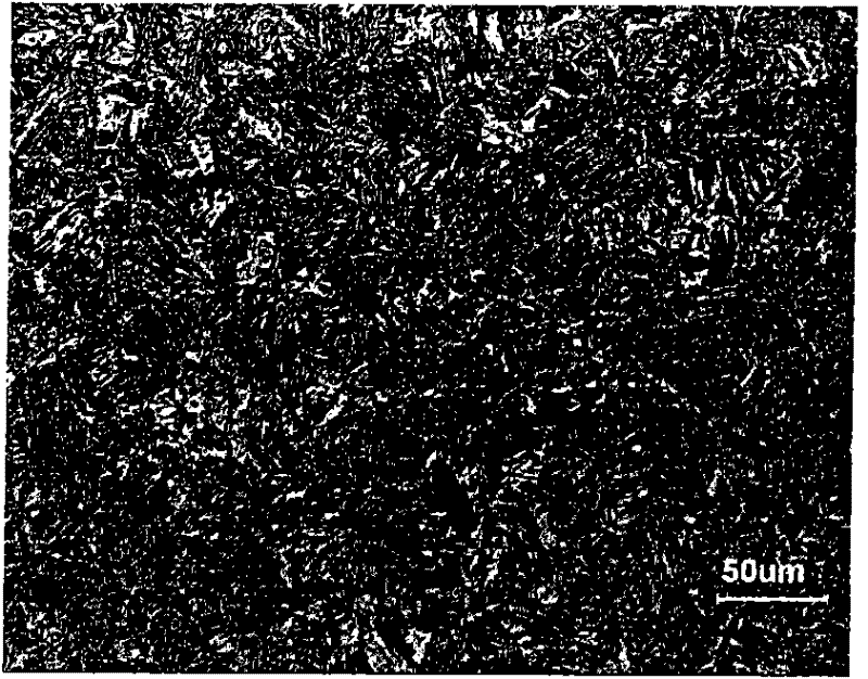 Low-alloy high-strength high-toughness wear-resistant steel plate and manufacturing method thereof