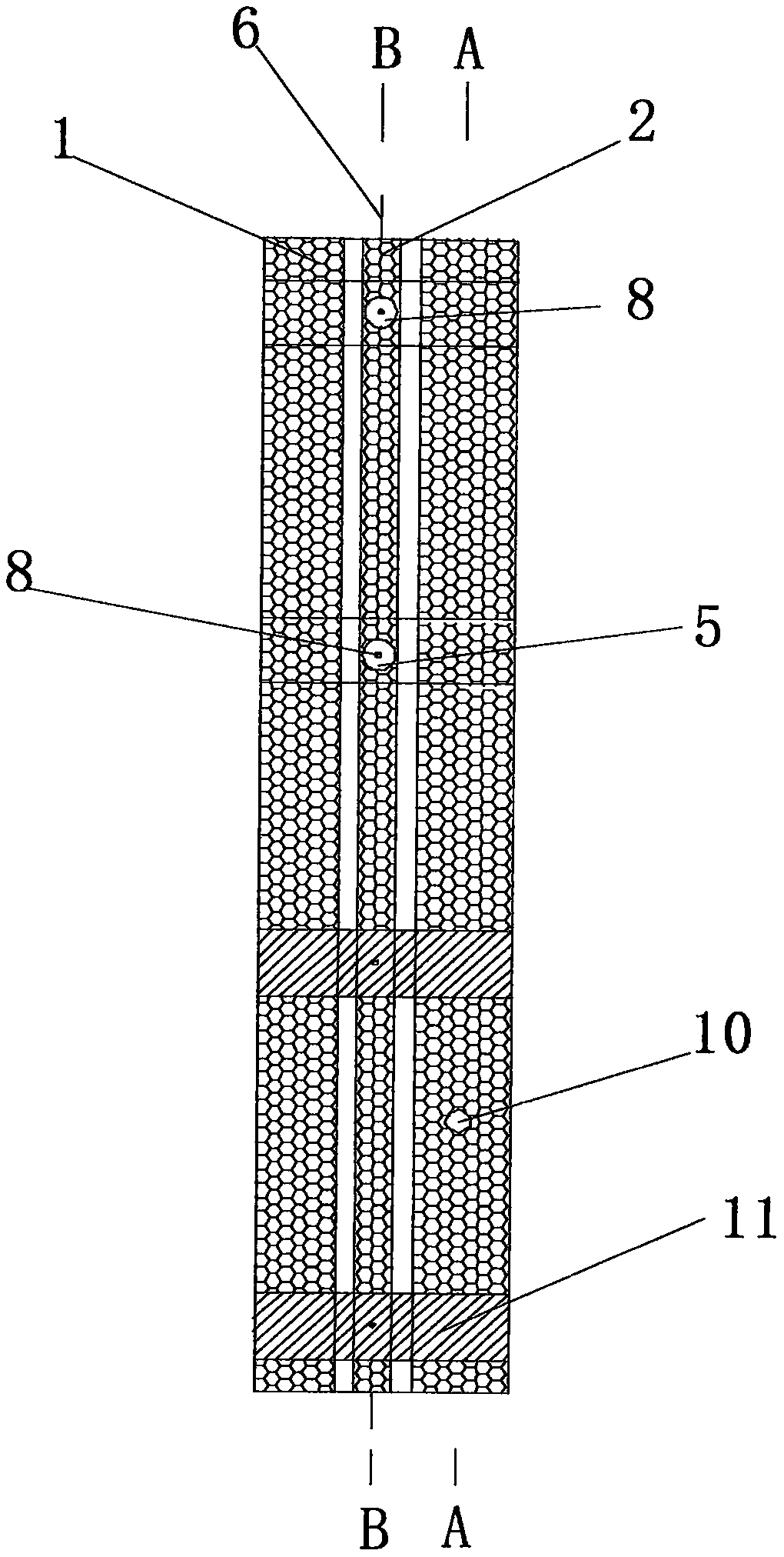 Method for preparing light-weight wallboard by using fly ash