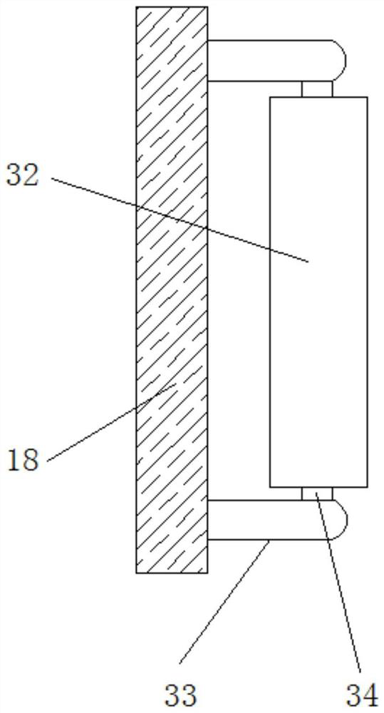 A height-adjustable automatic painting device for buildings