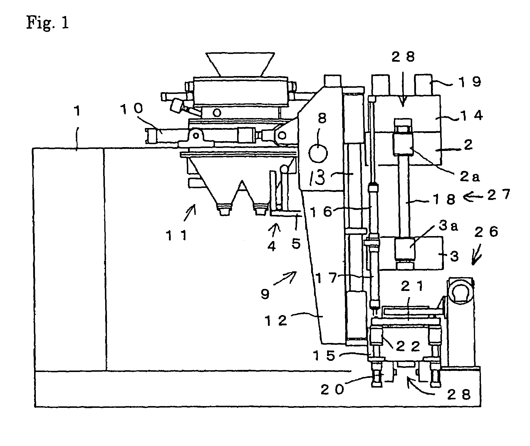 Method and apparatus for molding an upper and a lower mold having no flask