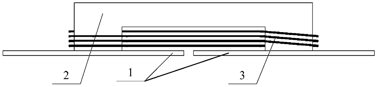 The receiving end of bridge arm cross-wound flat magnetic core applied to wireless power supply of electric vehicles