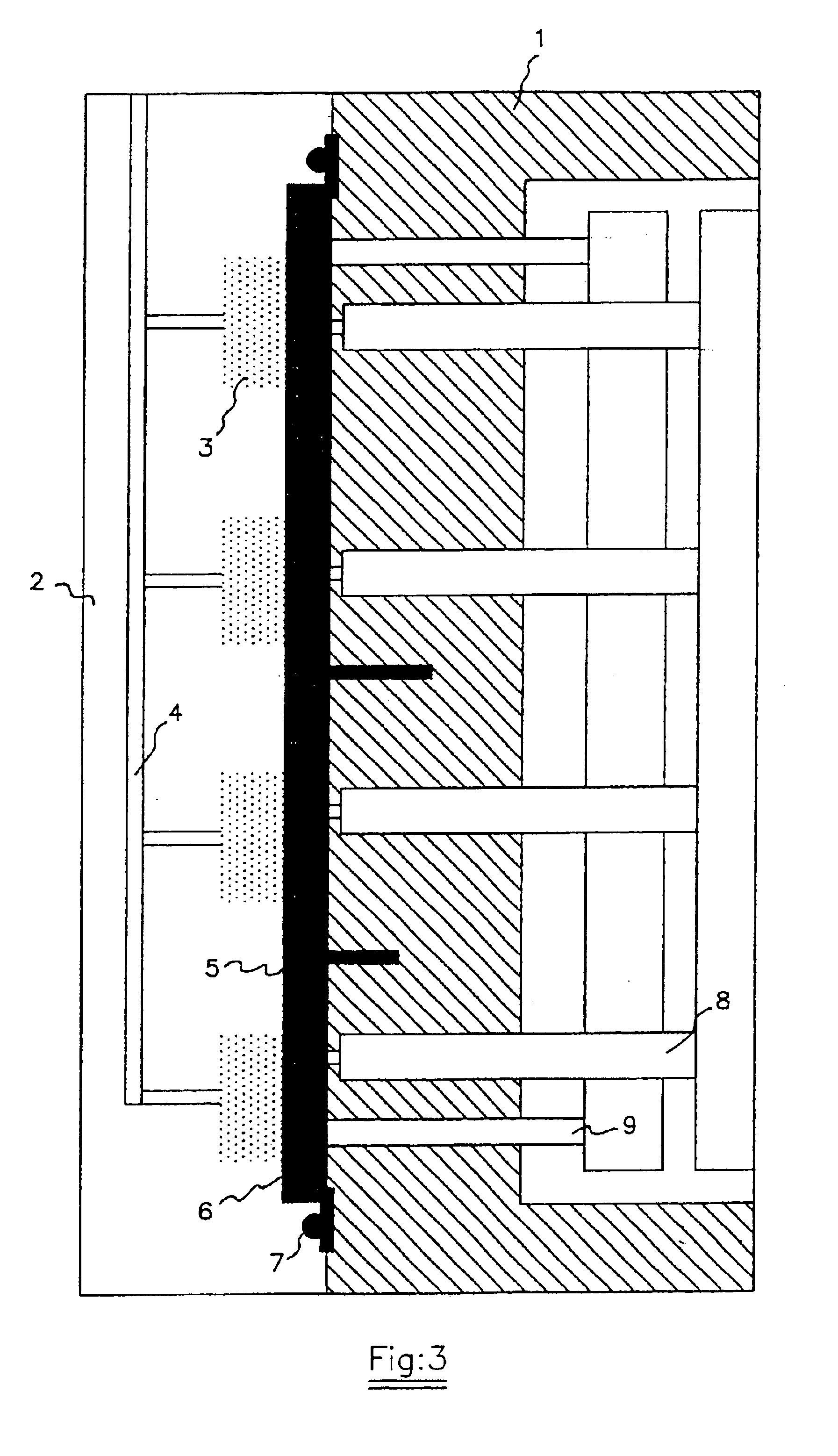 Cooling and counter-pressure method for producing plastic parts by injection