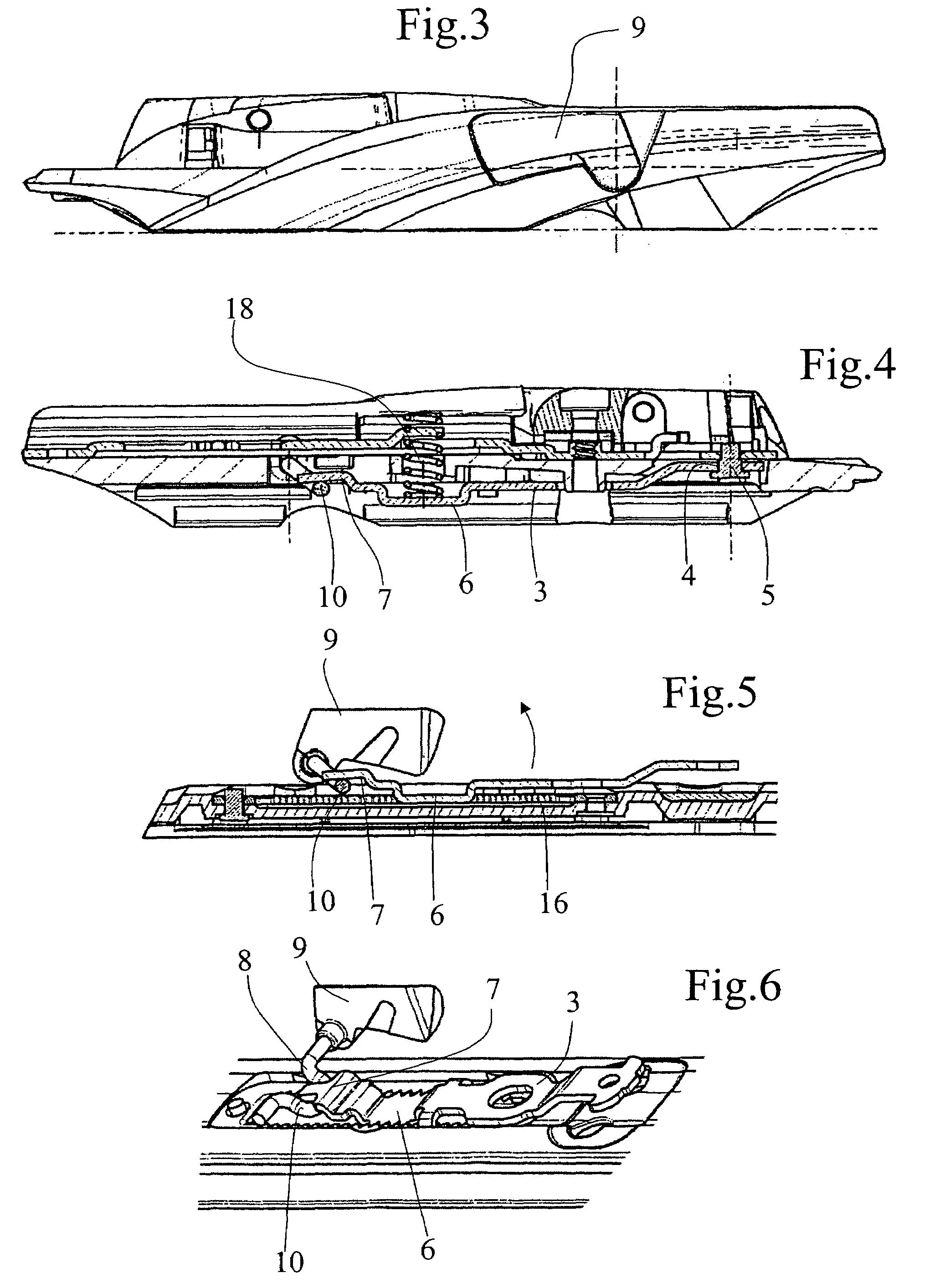 Adjustment device for an accessory such as a ski binding heelpiece