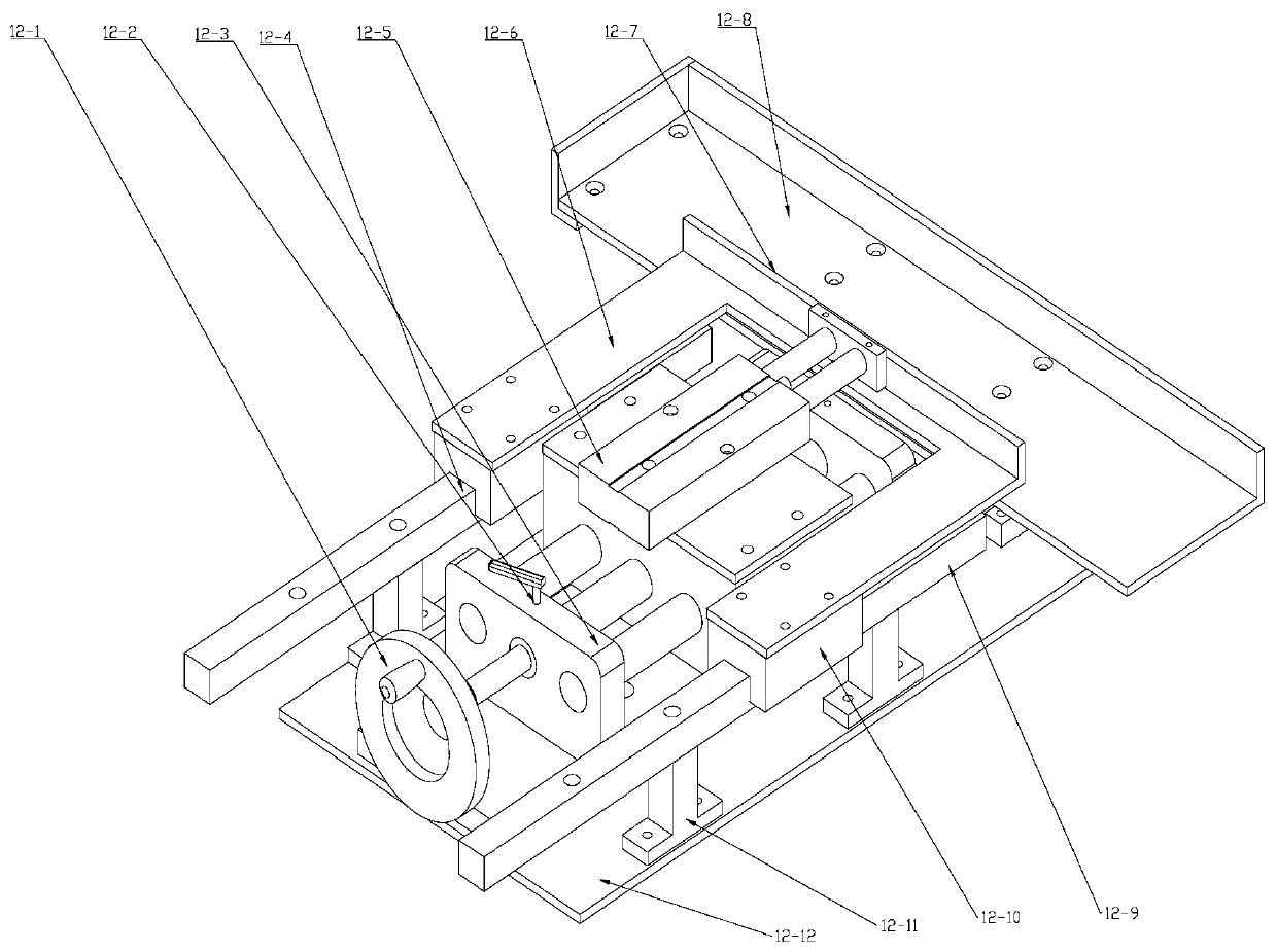 Device and method for detecting mechanical properties of solid wood boards by online analysis of fiber angle measured by laser