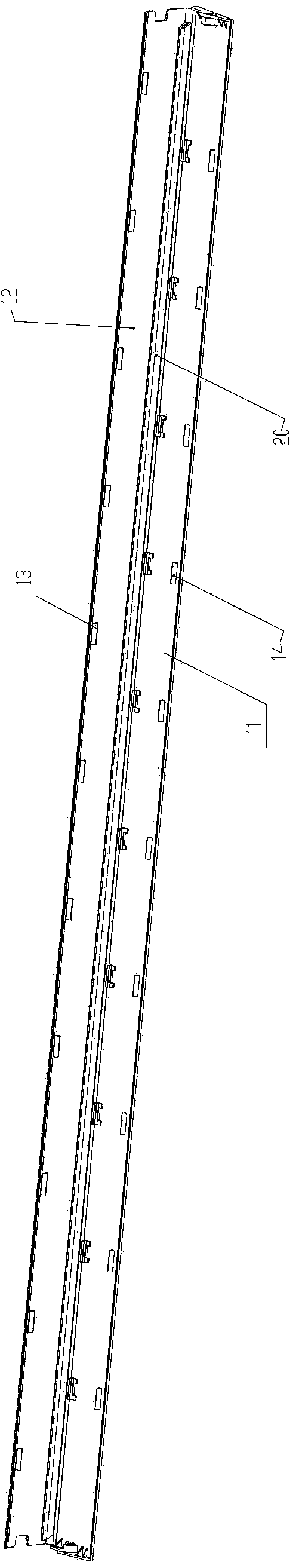 Air deflector and air conditioner comprising same