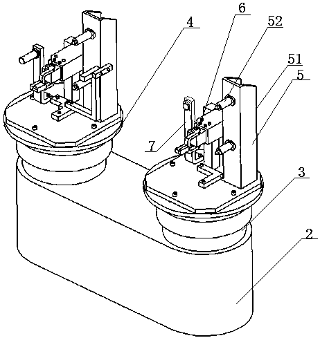 Circuit breaker chassis clamping unit and circuit breaker chassis clamping tool