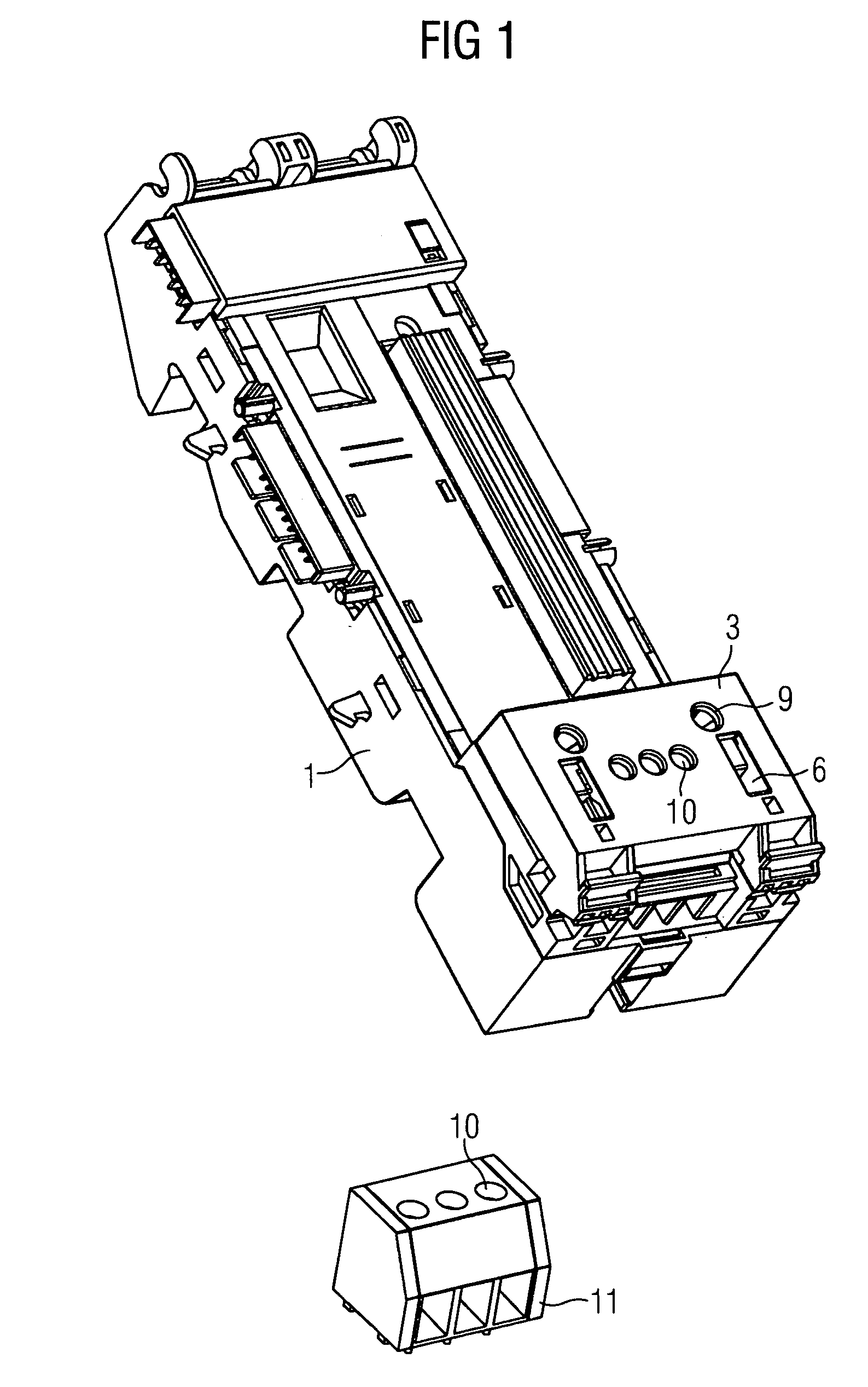 Retention of replaceable subassemblies, with automatic forced disconnection