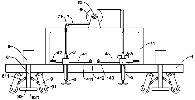 A manhole cover lifting device with a steering mechanism