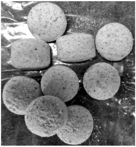 Culture medium used for microorganism solid flux fermentation and preparation method and application thereof