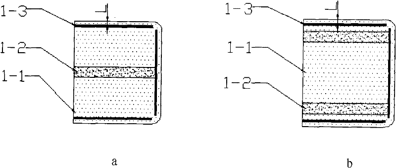 Forming mould of large-sized composite material-made reinforcing wall plate by vacuum assisted resin infusion