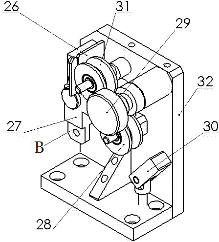 Automatic grinding device and grinding method of ceramic inserting core inner hole