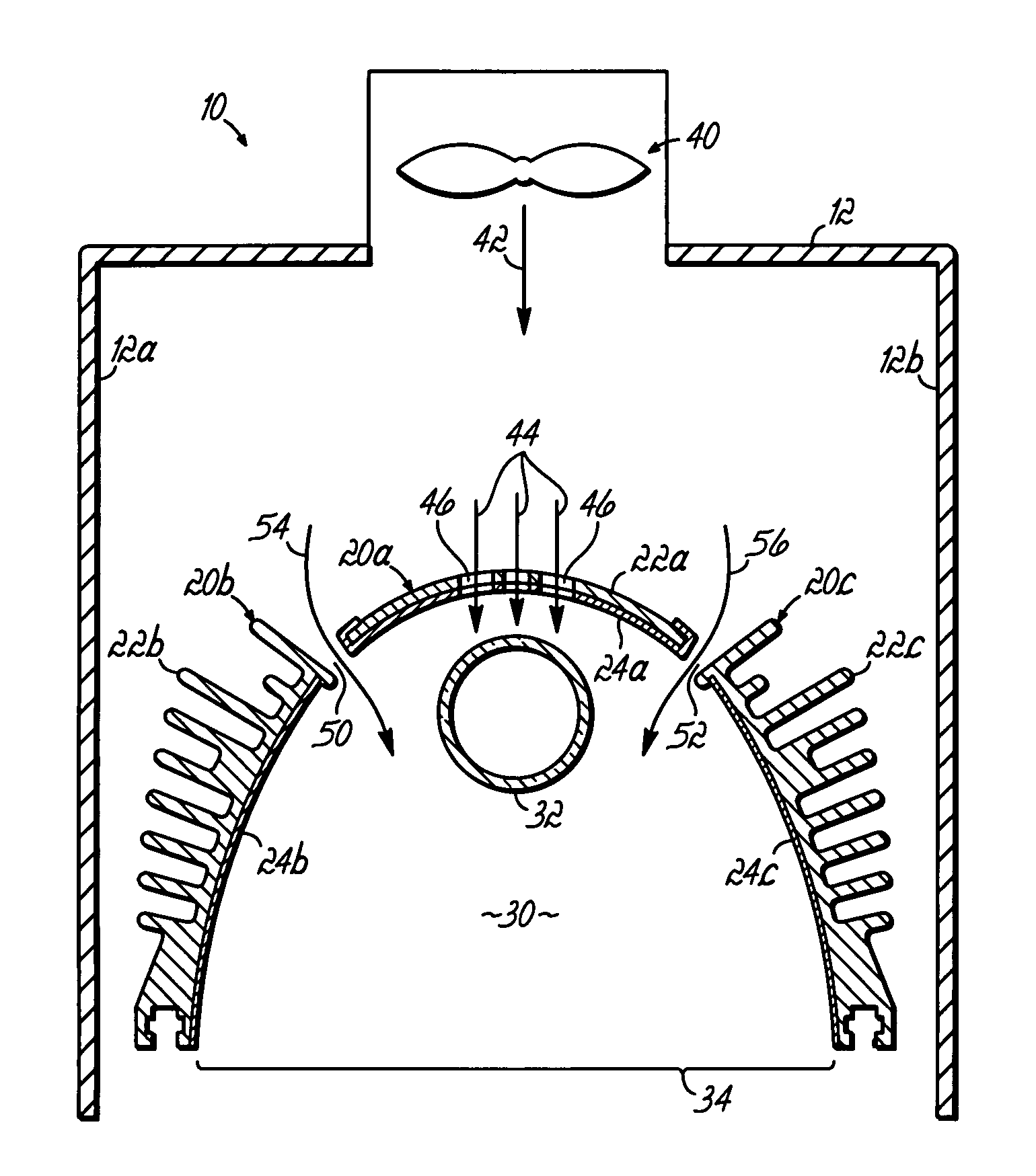 Shuttered lamp assembly and method of cooling the lamp assembly