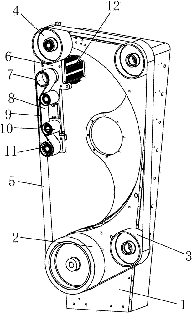 Moving belt mechanism for supporting abrasive belt of abrasive belt grinder with centering function