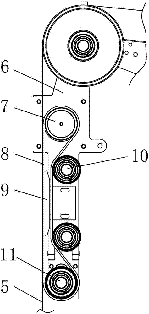 Moving belt mechanism for supporting abrasive belt of abrasive belt grinder with centering function