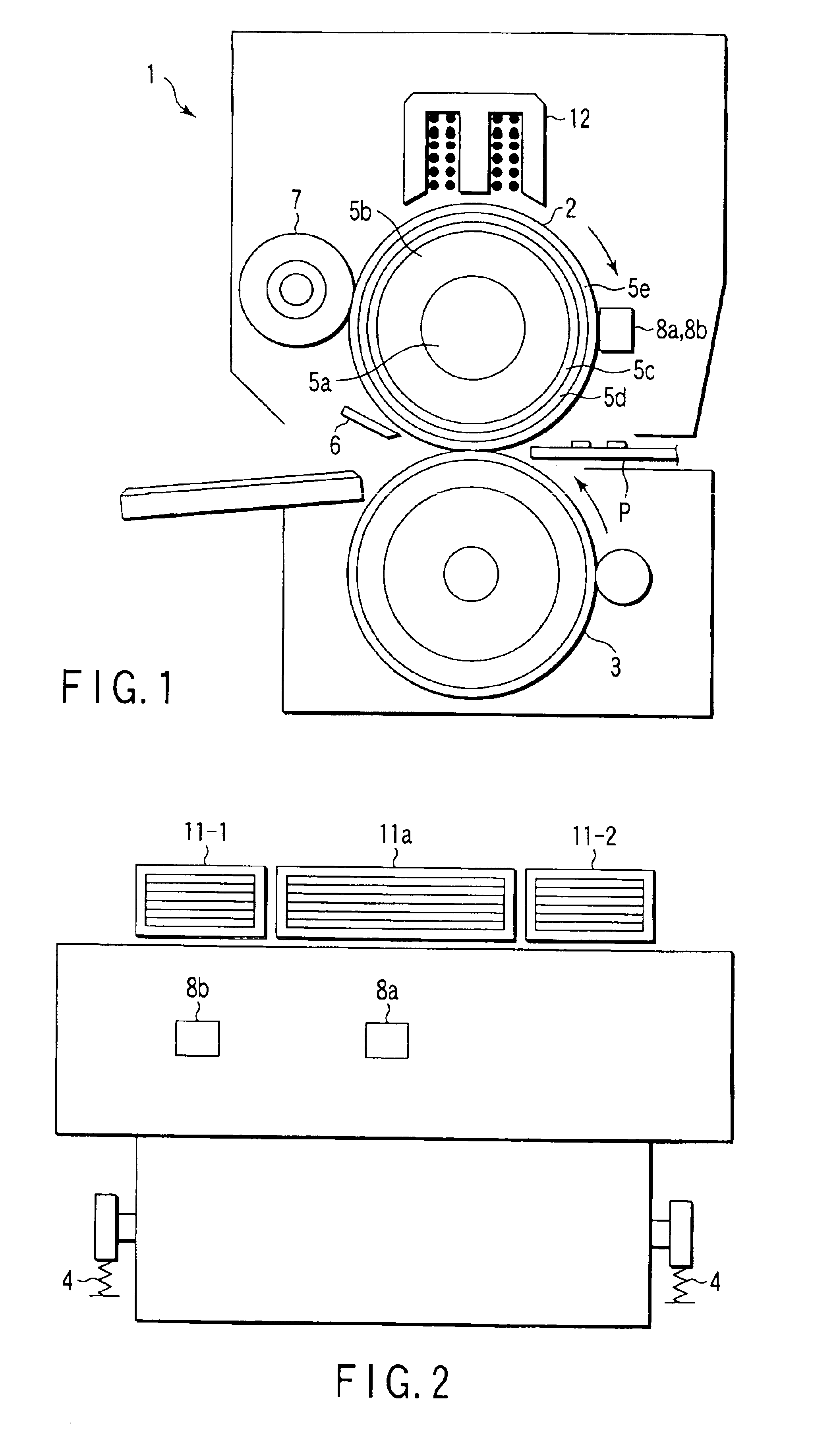 Heating device and fixing device