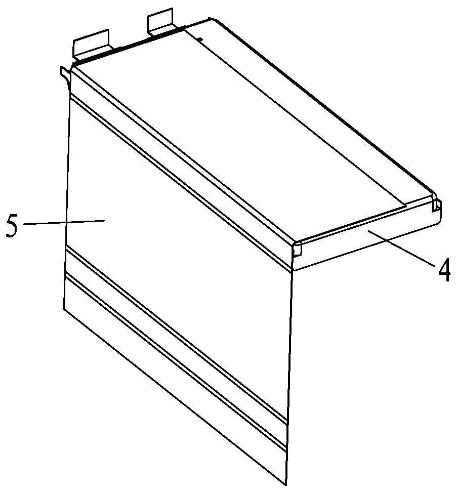 Battery and battery pack with heat dissipation member