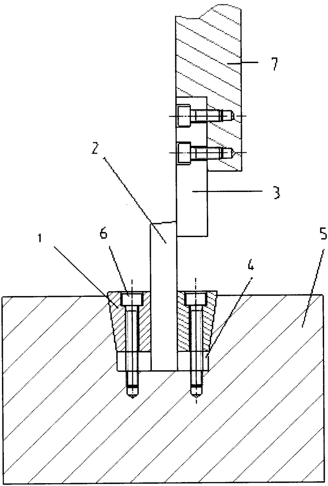 Blade clamping structure of novel plate shearing machine