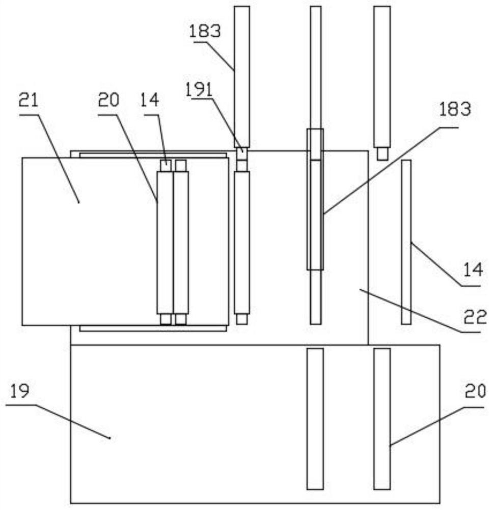 A split shaft device for bonding bamboo and wood straw processing