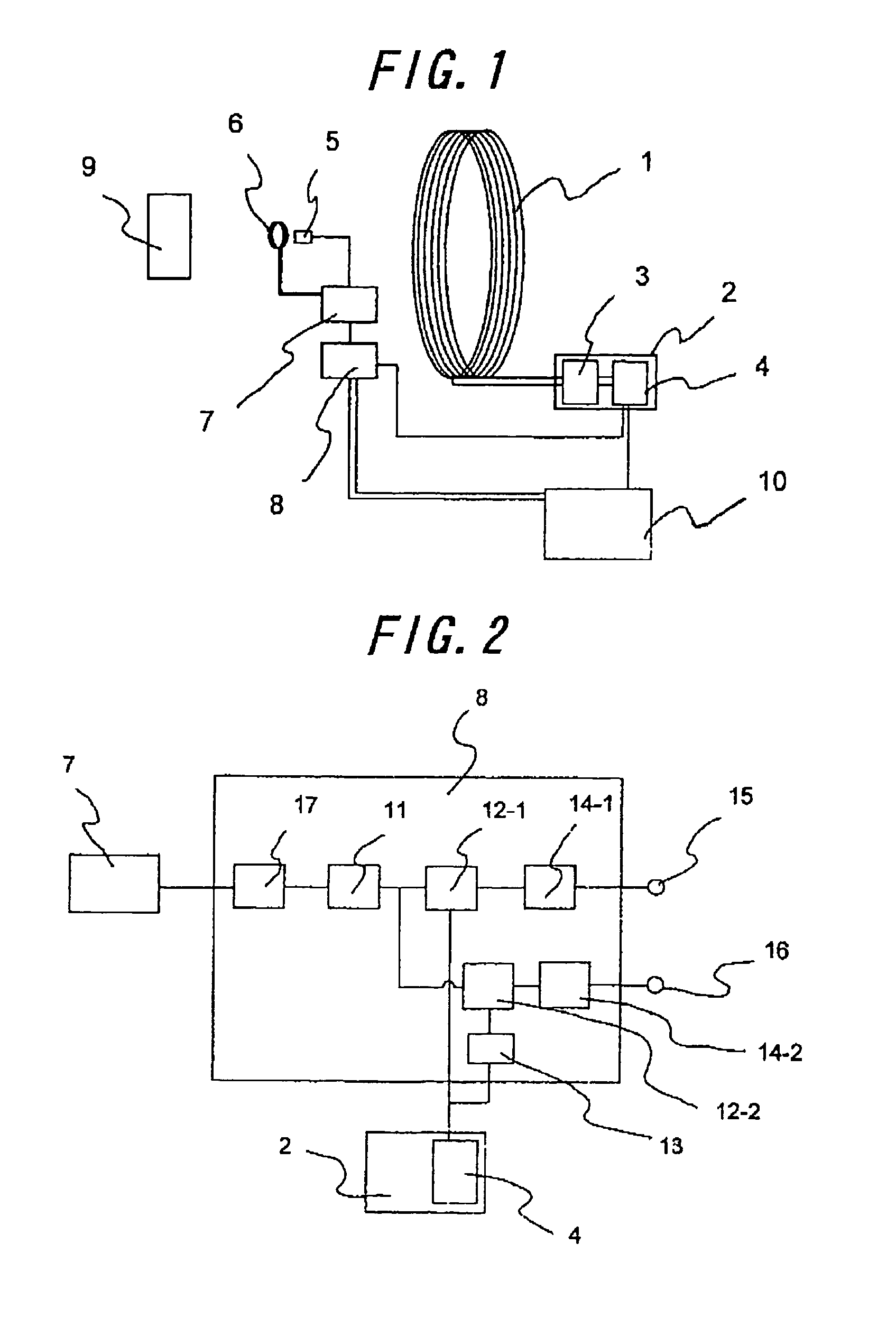 Magnetic detecting device and material identifying device