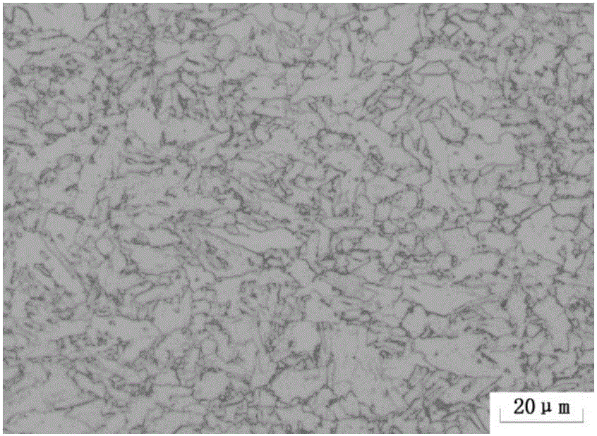 Manufacturing method of low alloy steel thick plate with surface-layer ultra-fine grain ferrite