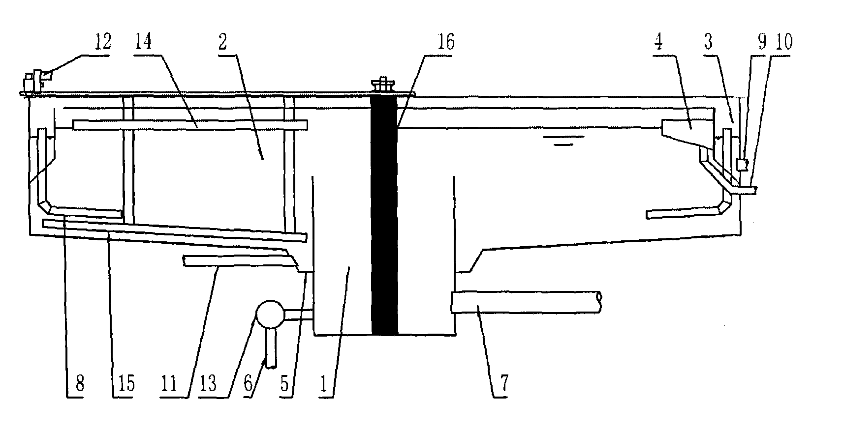 Radial-flow air-flotation thickening apparatus for sludge