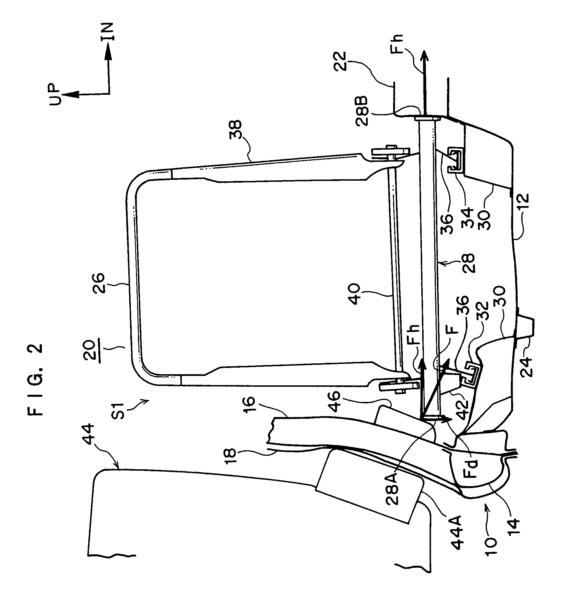 Side impact load transmitting structure