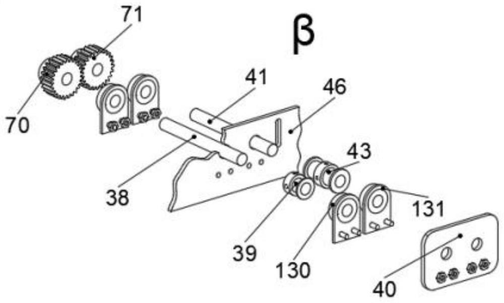 Automatic clothes folding mechanism