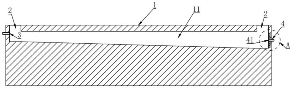 Additive manufacturing device with water-cooling additive manufacturing modules capable of being spliced in stepless sliding manner and additive manufacturing method