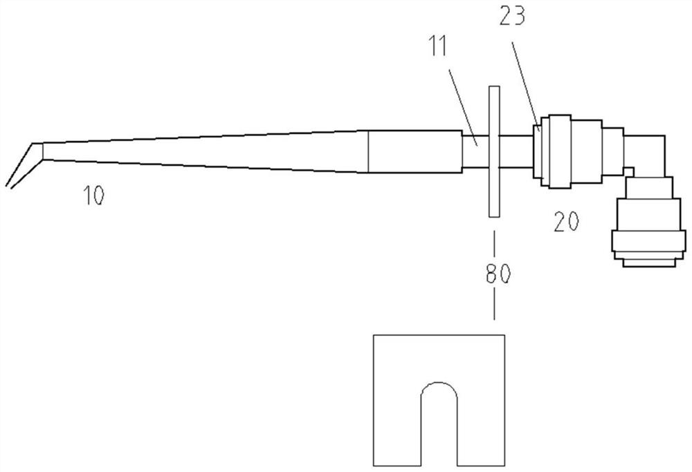 Device and method for cleaning teeth with water pressure