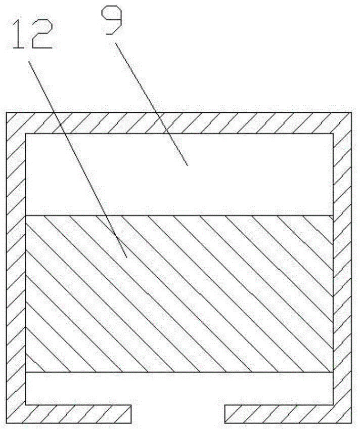 Flow preventing device with slope structure