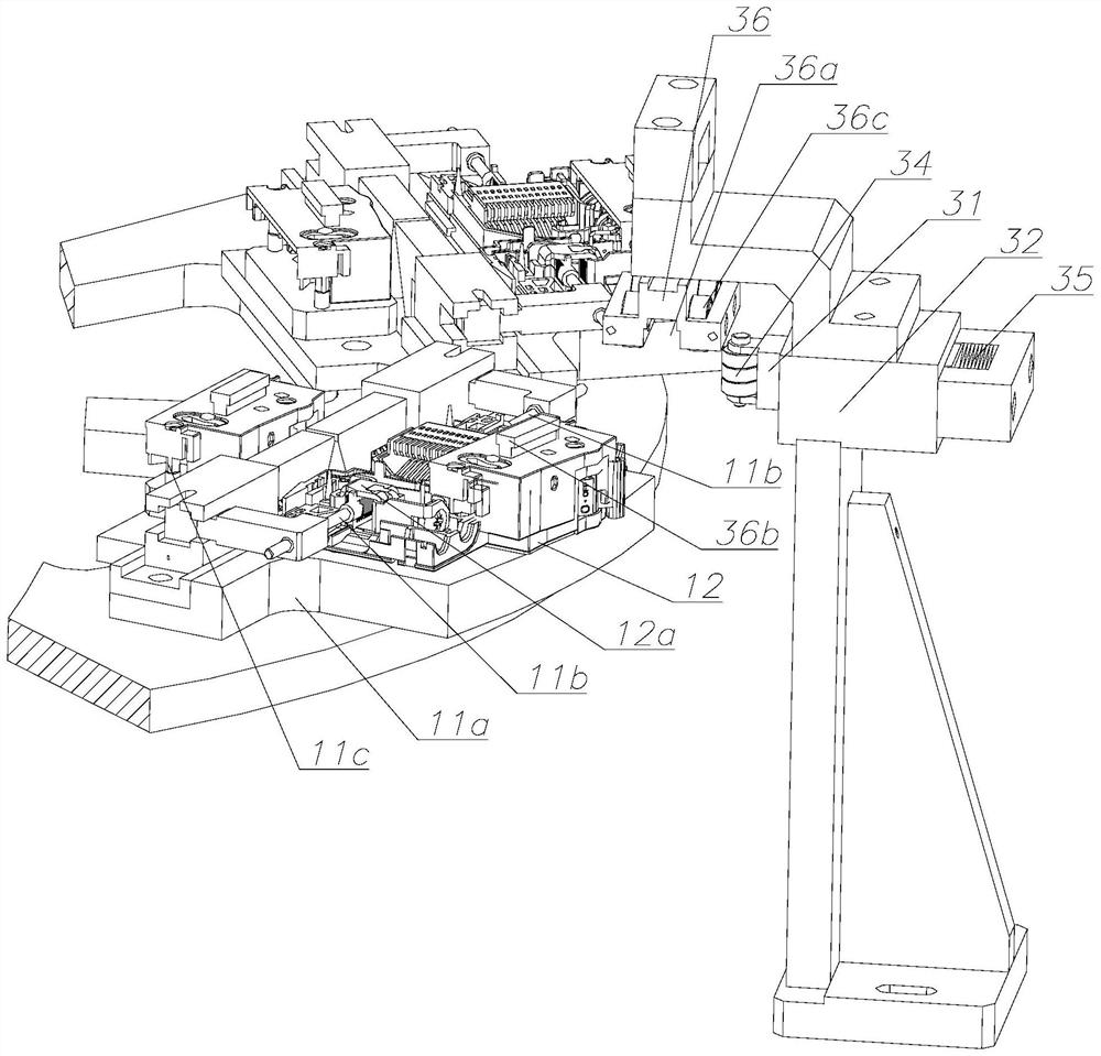 Test method and test equipment for circuit breaker