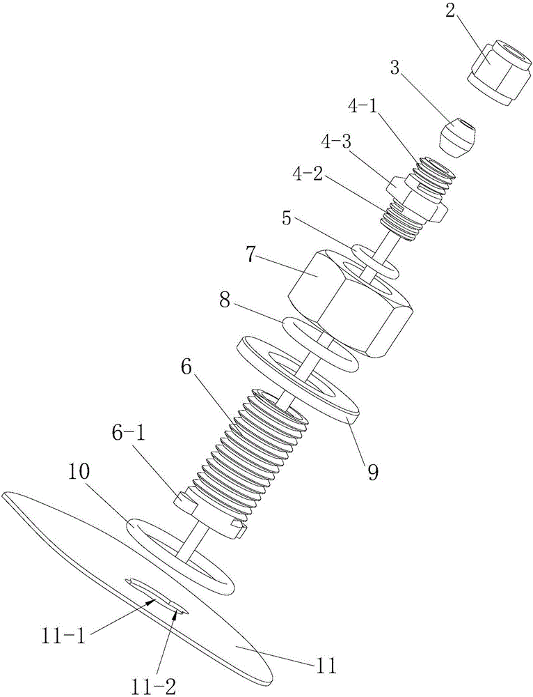 Staggered-type adapter used for mounting lever-type sensor on pressure vessel
