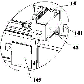 Air conditioner with filter net cleaning device and cleaning method
