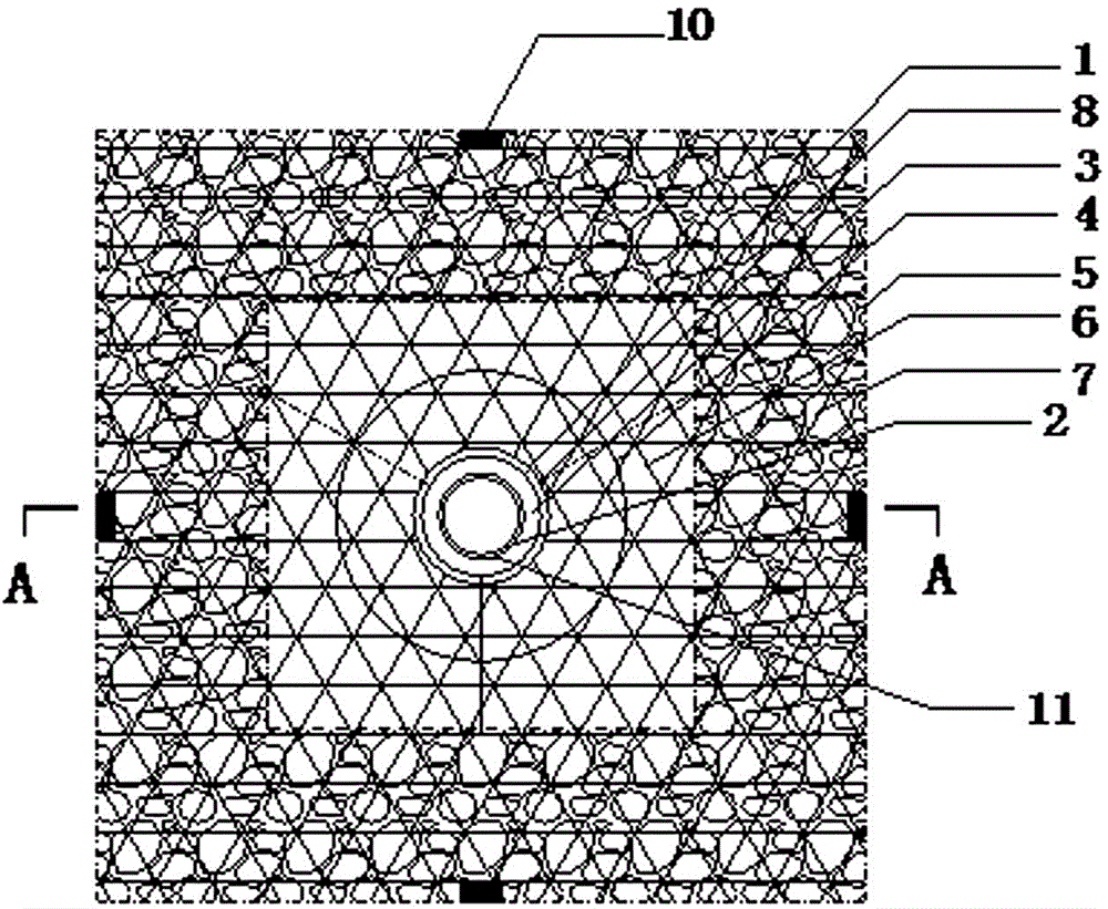 A flat roof rainwater regulation and storage device and regulation and storage method