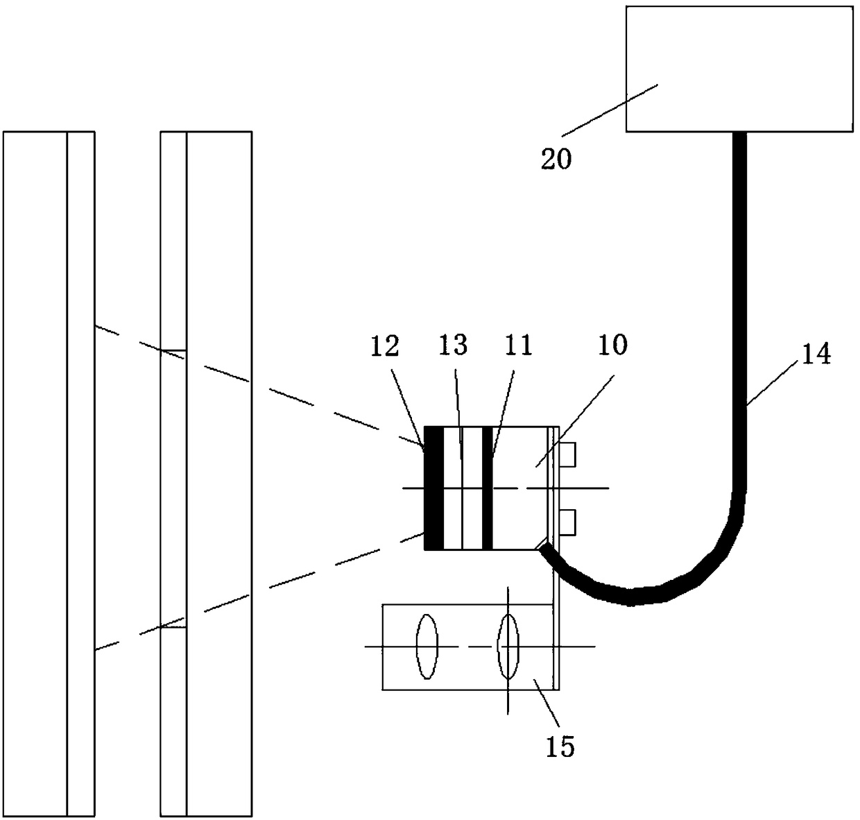 Protective device and method for preventing passenger from being jammed in elevator door