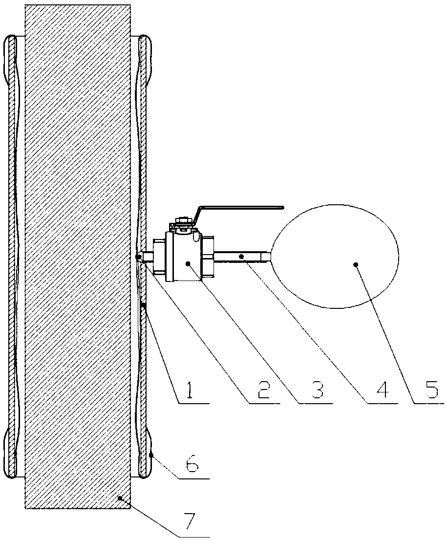 Auxiliary sample loading device for testing longitudinal water drainage of plastic water draining plate and use method thereof
