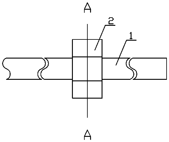 A radial sliding bearing pair with circulating self-drainage and self-closing lubricating oil film