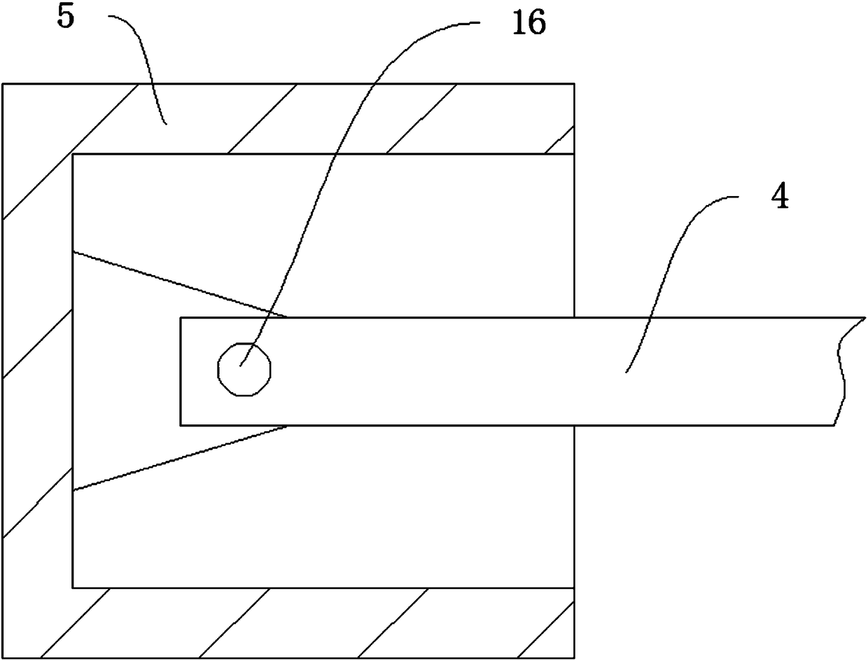 Scraper blade type slag discharging device