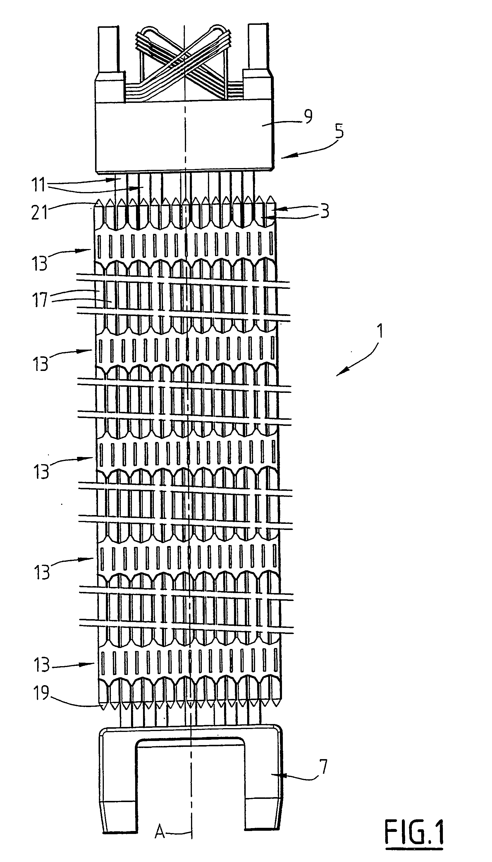 Terminal end-piece for a fuel assembly having a nose for orienting the flow of coolant fluid and corresponding assembly
