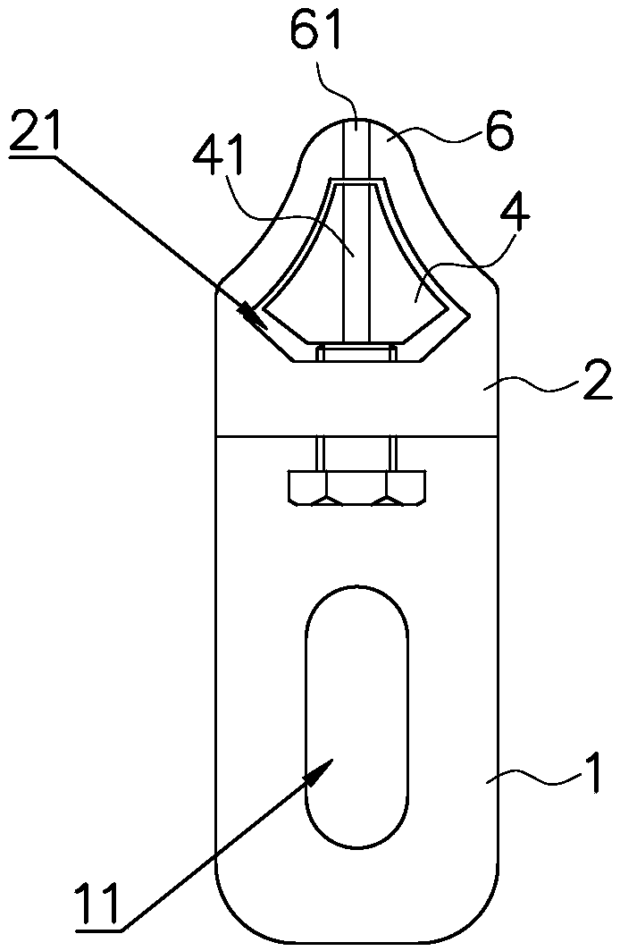 Stable type cutting piece base