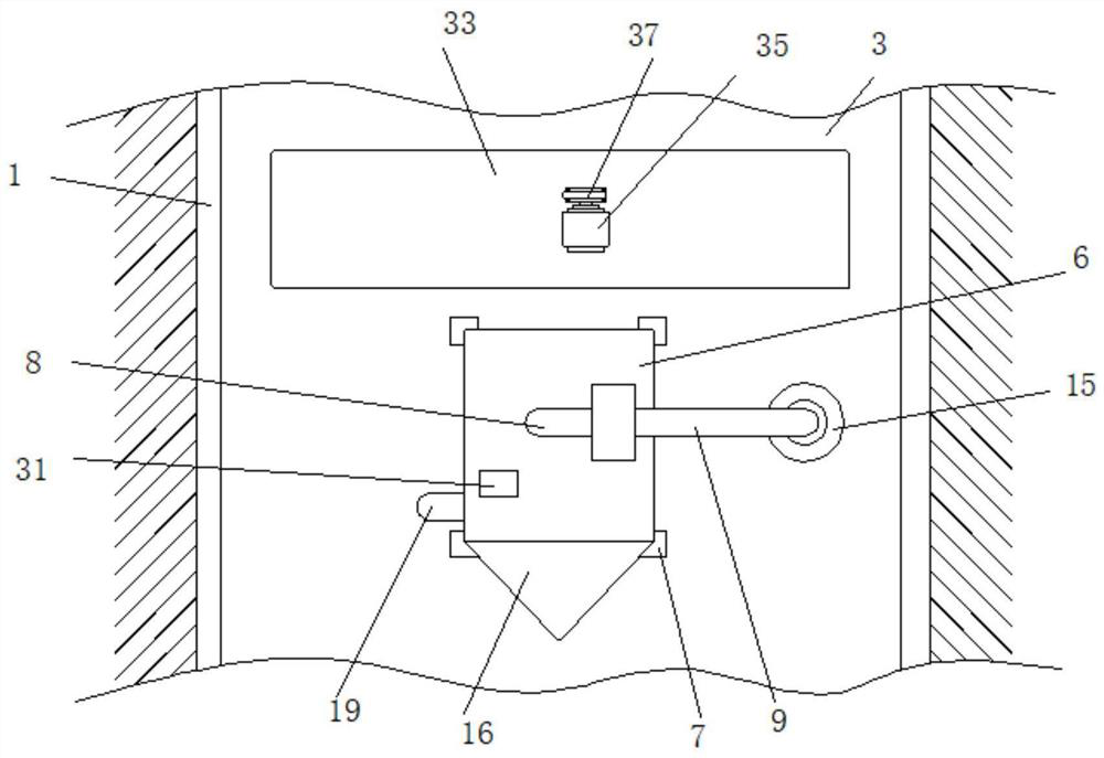 Concrete building device suitable for linear steep tank flood overflow tank