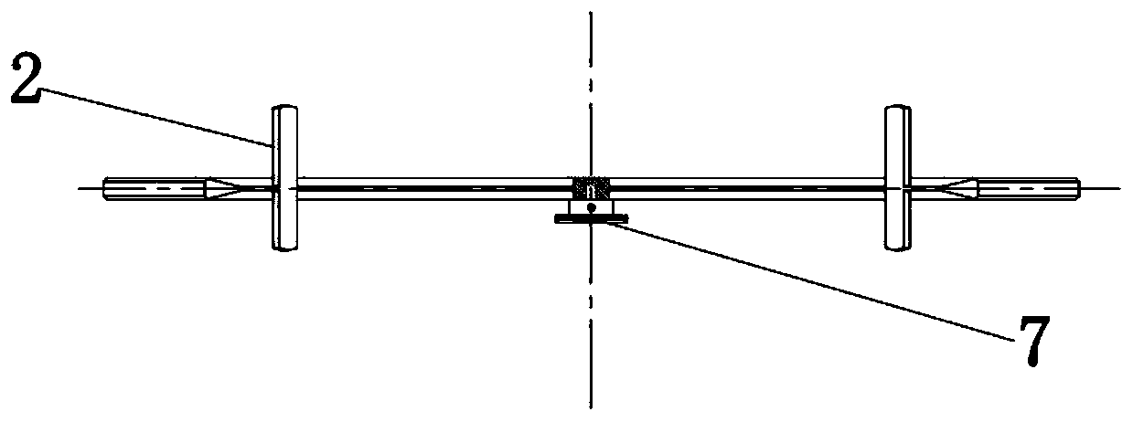 Shaft and hole roundness measurement tool and using method thereof