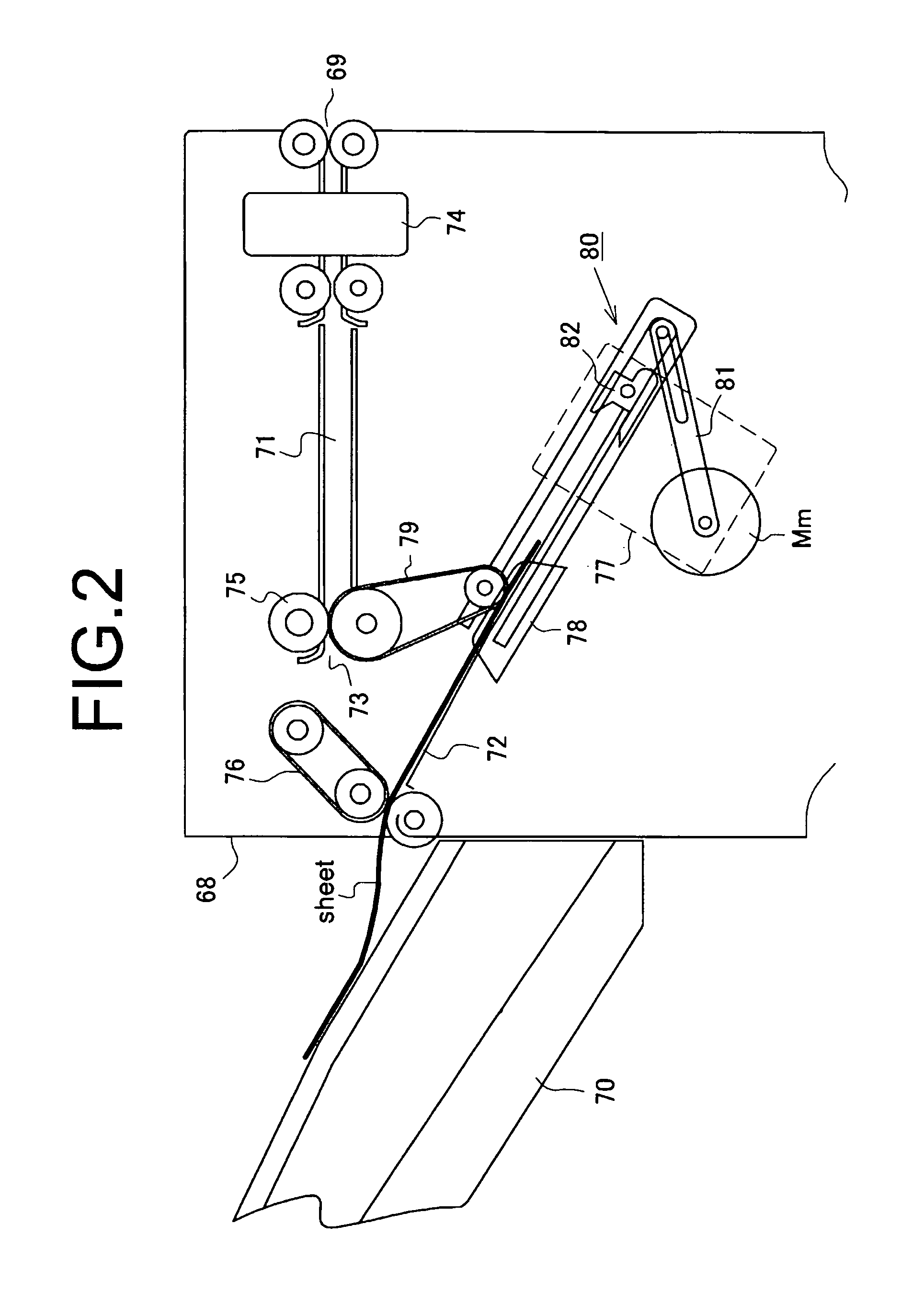 Sheet folding apparatus with skew correction mechanism and image formation system provided with the sheet folding apparatus