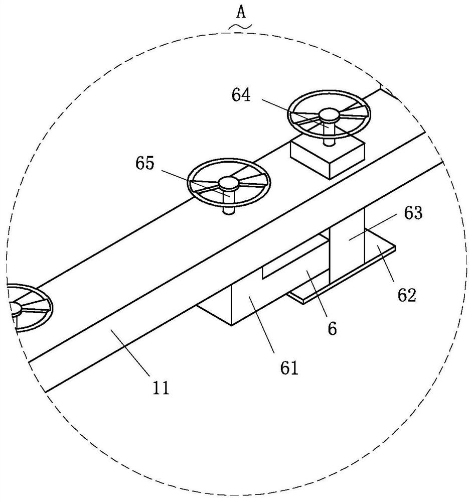 Kitchen tableware water filtering device convenient to install and fix