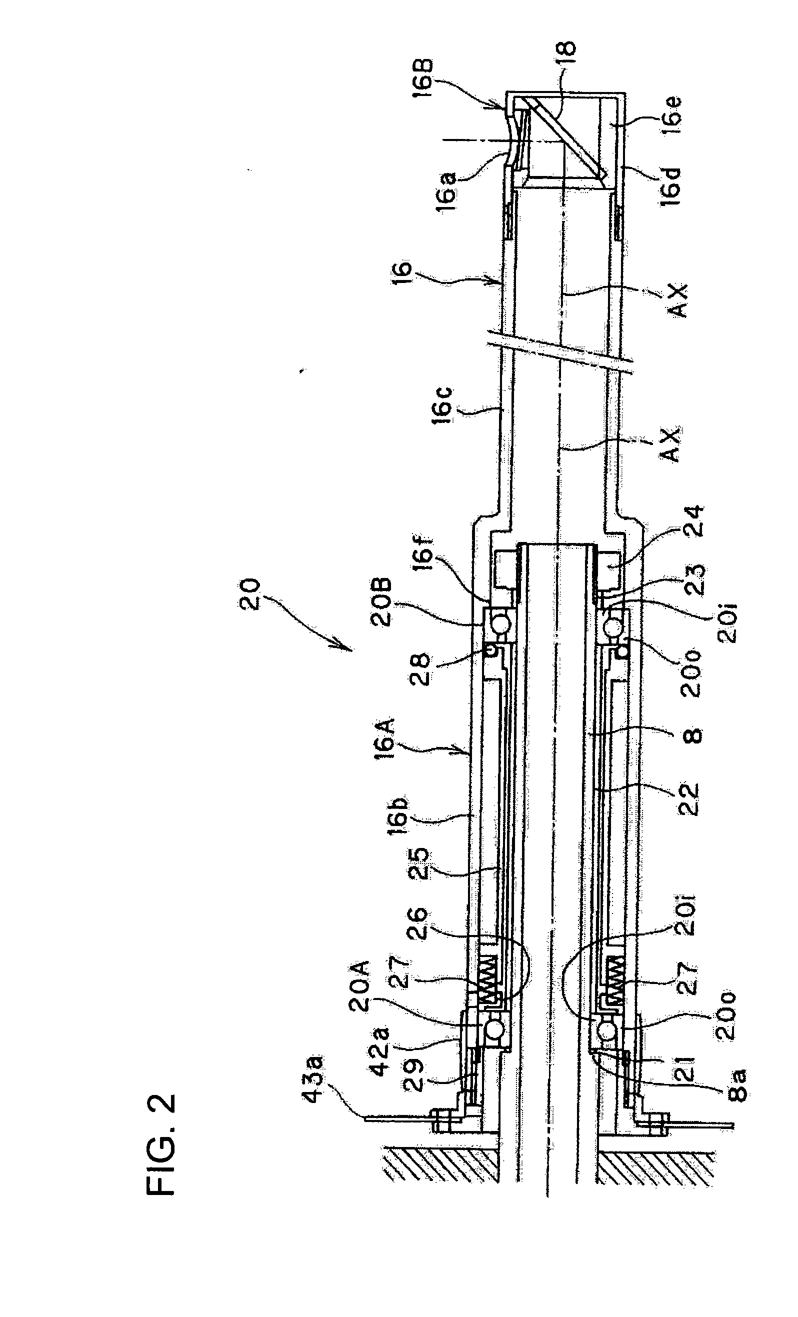 Inspection head supporting structure in surface inspecting apparatus and surface inspecting apparatus