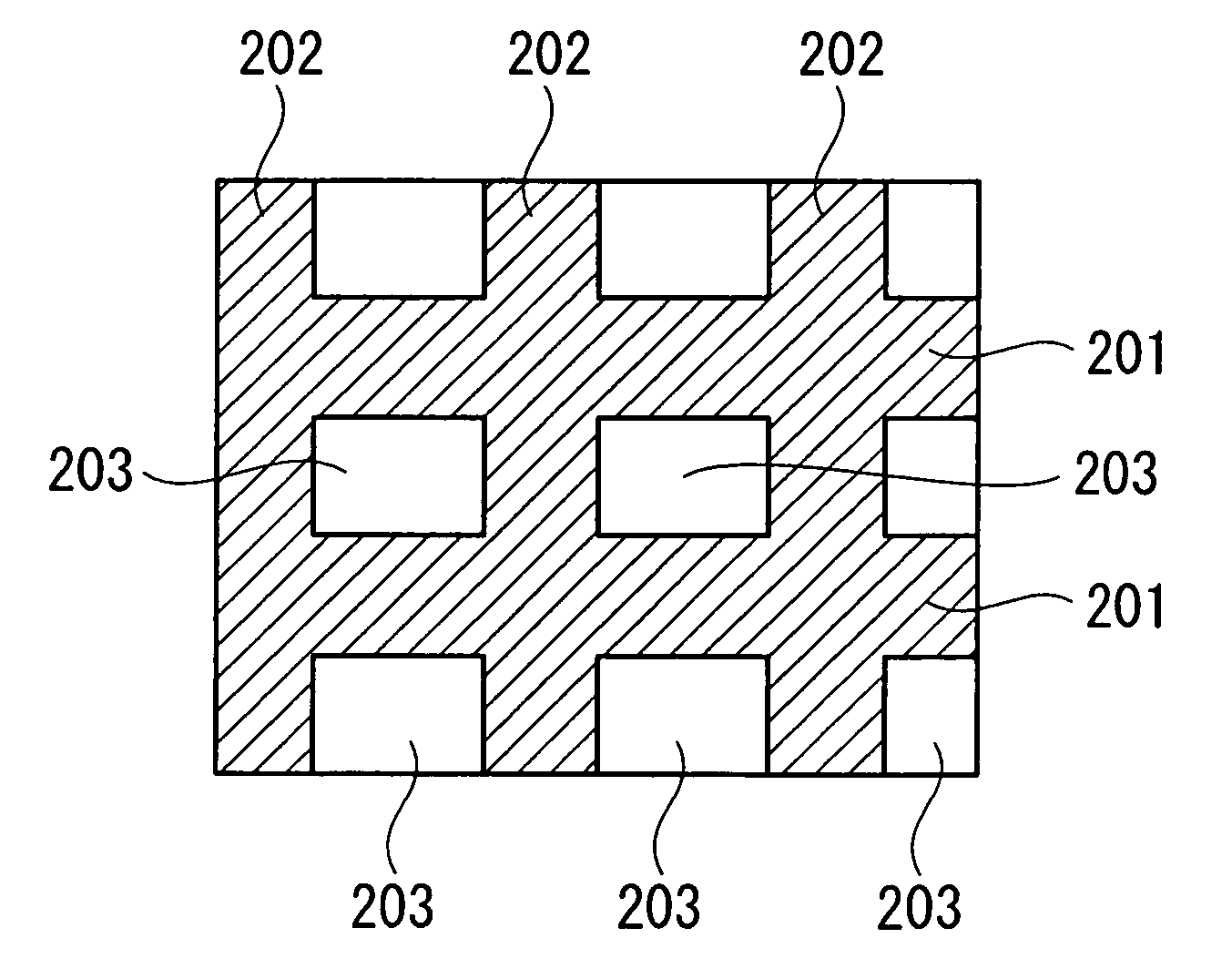 Pattern forming method performing multiple exposure so that total amount of exposure exceeds threshold
